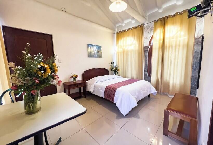 اتاق استاندارد یک نفره, Cusco Plaza Saphi