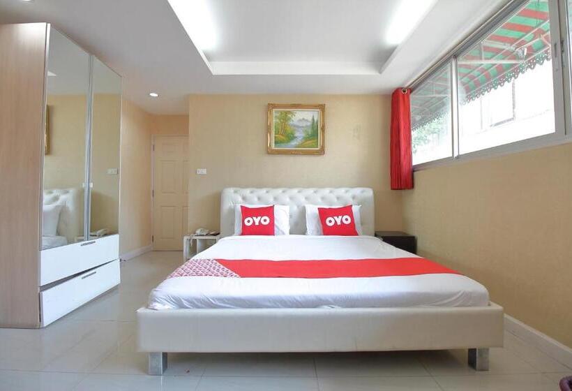 اتاق سوپریور, Diamond Residence Silom