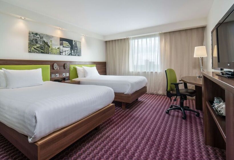 اتاق استاندارد, Hampton Inn Birmingham Broad Street