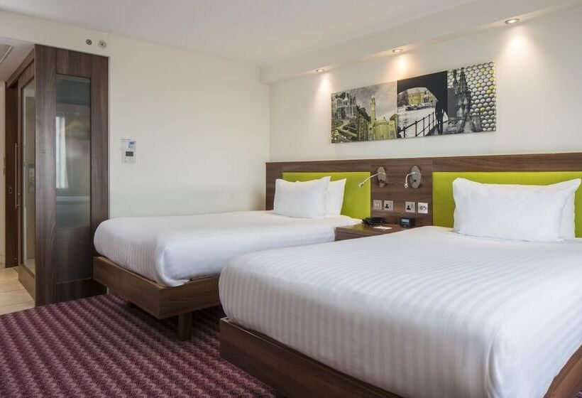 اتاق استاندارد, Hampton Inn Birmingham Broad Street