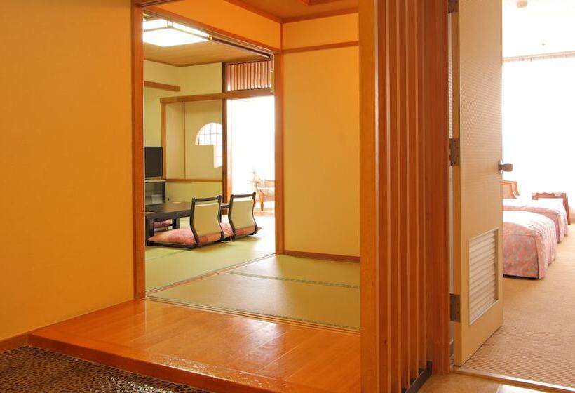 اتاق استاندارد, Hana Isawa
