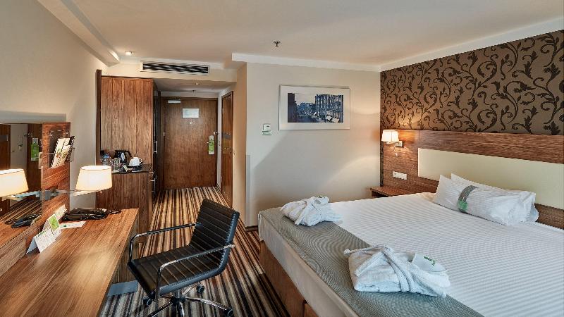 キングサイズベッドのエクゼクティブルーム, Holiday Inn łódź, An Ihg