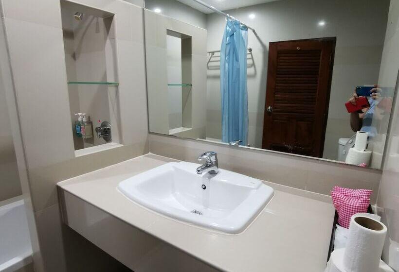 اتاق سوپریور, Morakot Twin Chumphon