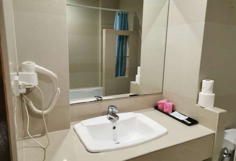 اتاق لوکس, Morakot Twin Chumphon