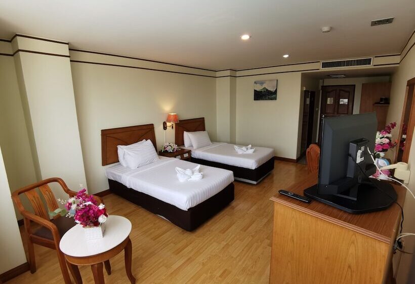 اتاق لوکس, Morakot Twin Chumphon