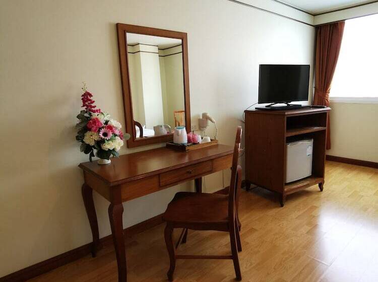 اتاق لوکس, Morakot Twin Chumphon