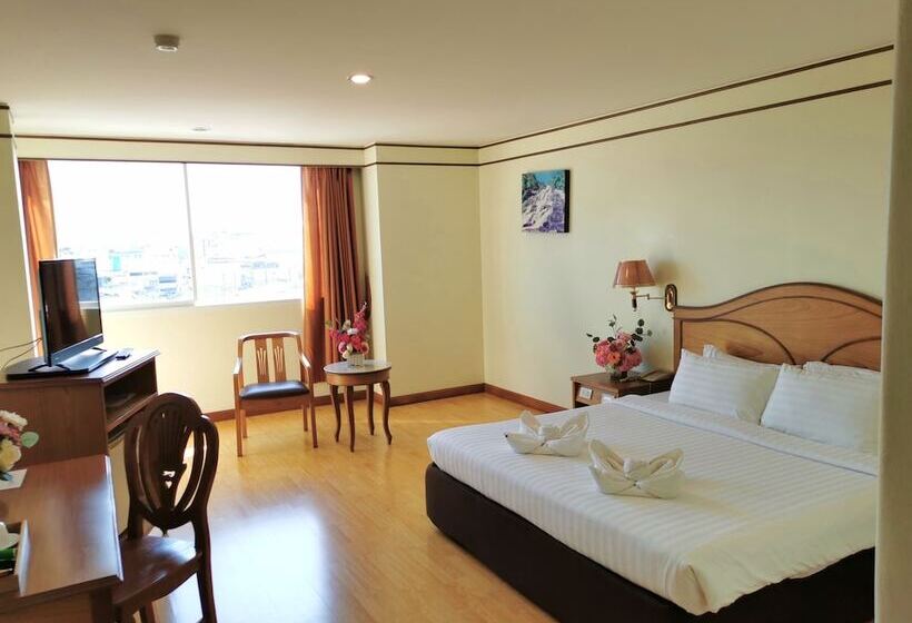 Superior Room, Morakot