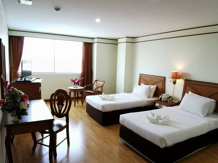 اتاق لوکس, Morakot Twin Chumphon