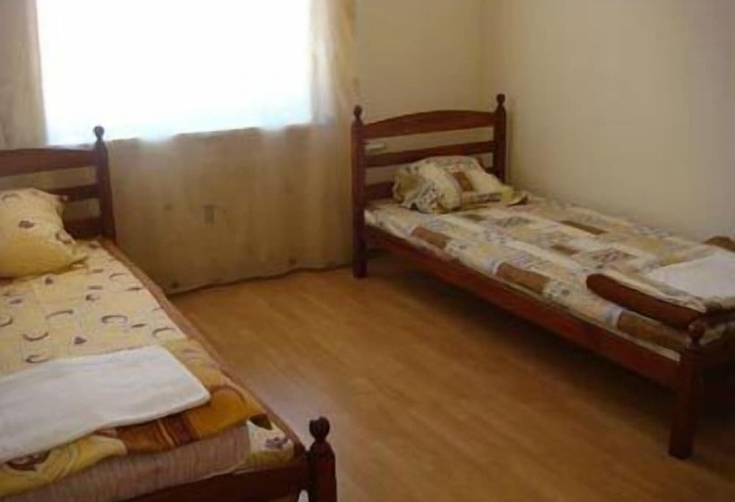 اتاق استاندارد, Cheap & Good Apartments