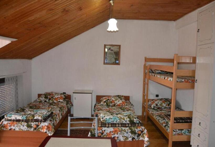 استودیو استاندارد با تراس, Hostel Valentin