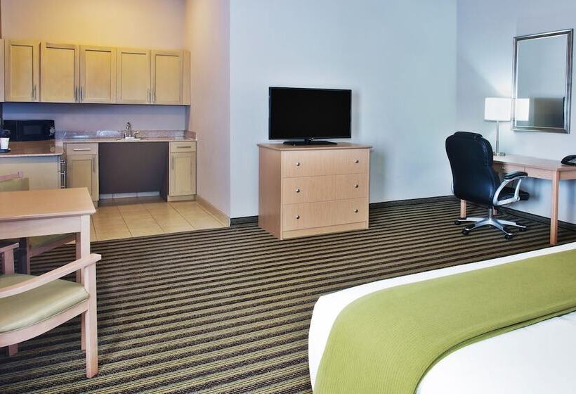 Suite, Holiday Inn Express  & Suites Alvarado