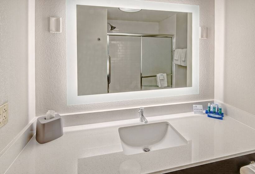 اتاق استاندارد, Holiday Inn Express Hotel & Suites Jackson Northeast, An Ihg