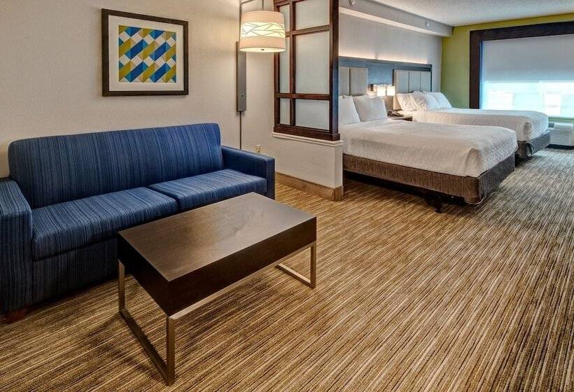 Suite Adapted for people with reduced mobility, Holiday Inn Express  & Suites Jackson Northeast