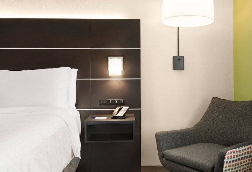 سوییت, Holiday Inn Express Hotel & Suites Mcalester, An Ihg
