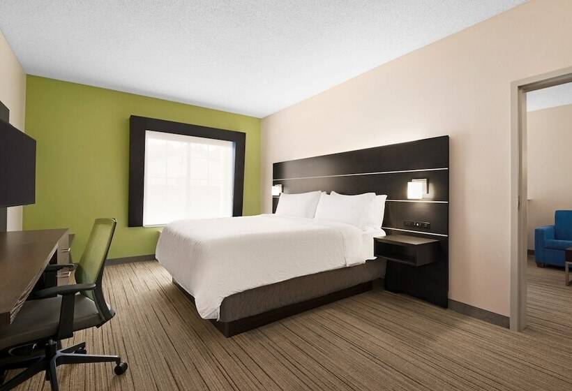 Suite, Holiday Inn Express  & Suites Mcalester