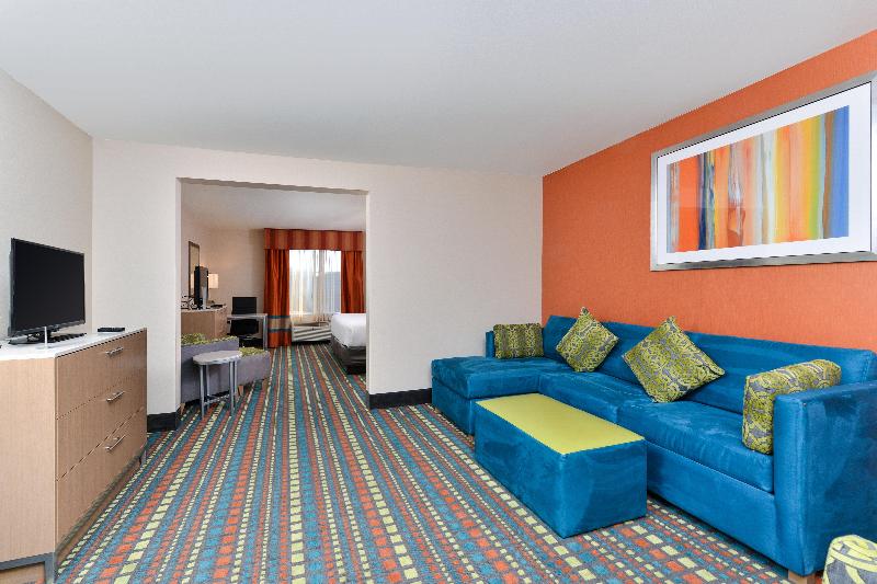 اتاق استاندارد با تخت بزرگ برای معلولان, Holiday Inn Express Alburquerque N  Bernalillo