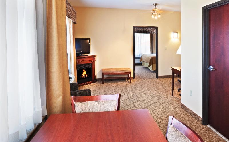 Deluxe Suite King Bed, Holiday Inn Express Guymon, An Ihg