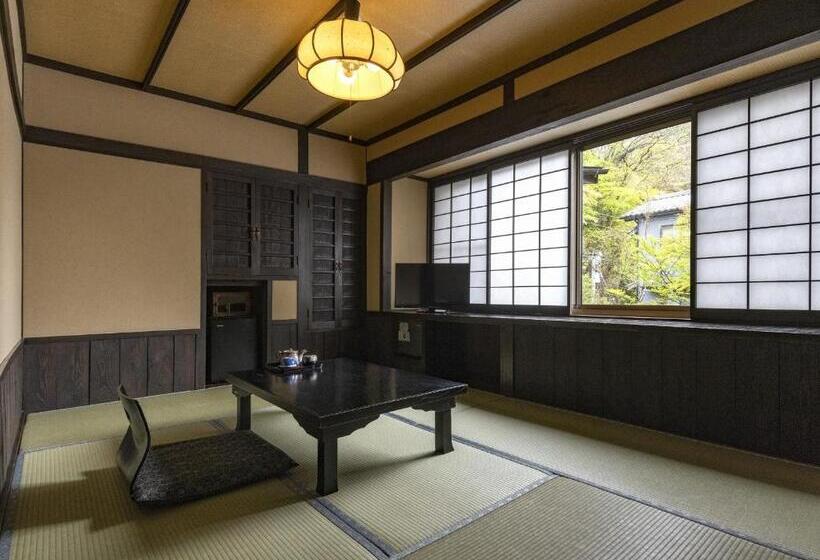 Economy Room, Okyakuya