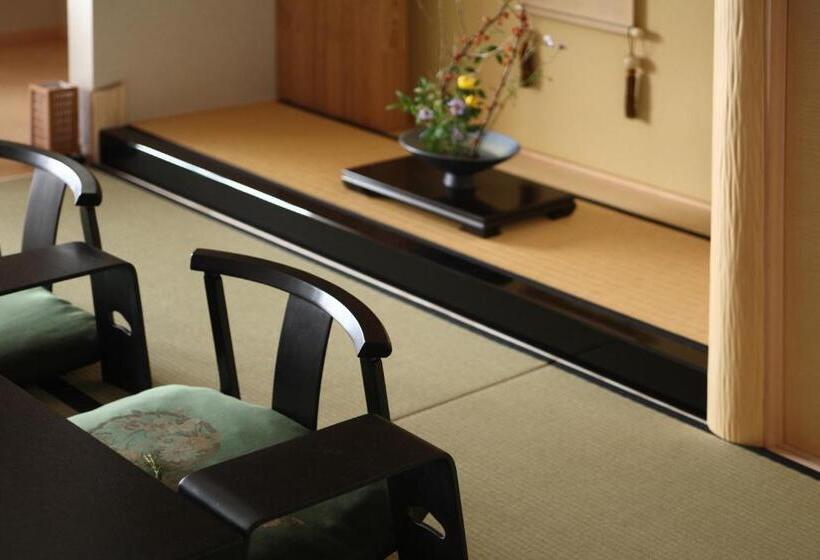 スーペリアールーム, Shiragiku
