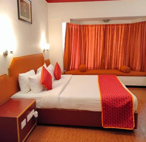 ویلای لوکس 1 خوابه, Srm Hotel Trichy