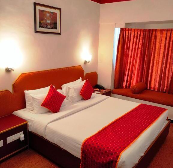 ویلای لوکس 1 خوابه, Srm Hotel Trichy