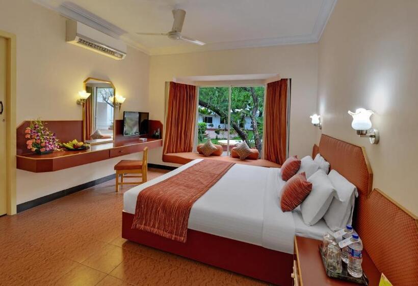 ویلای لوکس 1 خوابه, Srm Hotel Trichy