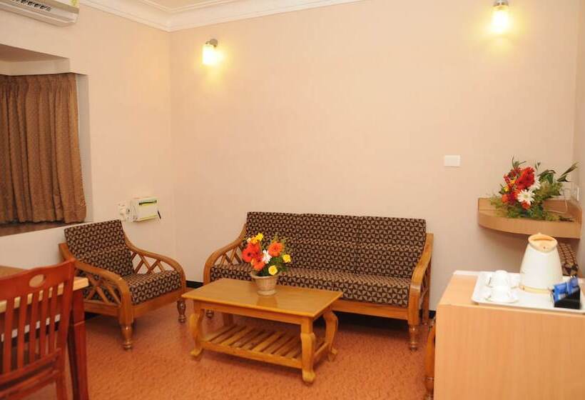 ویلای لوکس 1 خوابه, Srm Hotel Trichy