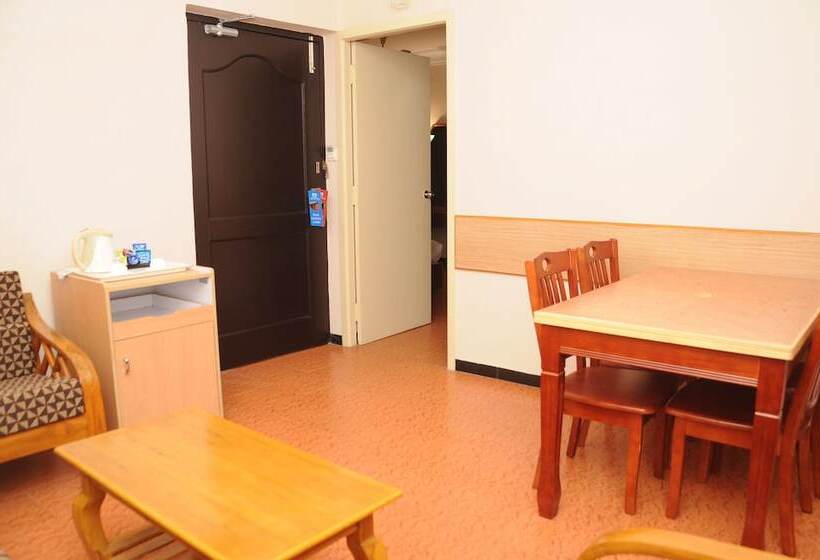 ویلای لوکس 1 خوابه, Srm Hotel Trichy