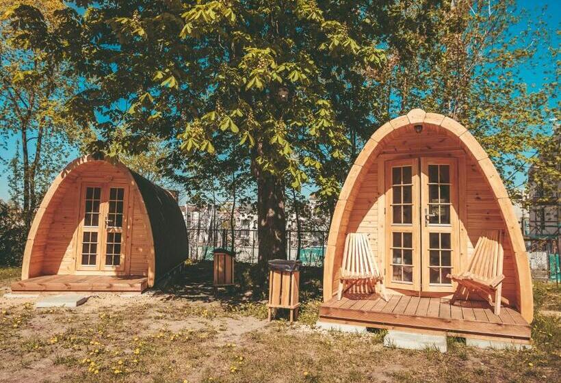 ویلای استاندارد با چشم‌انداز باغ, Downtown Forest Hostel & Camping