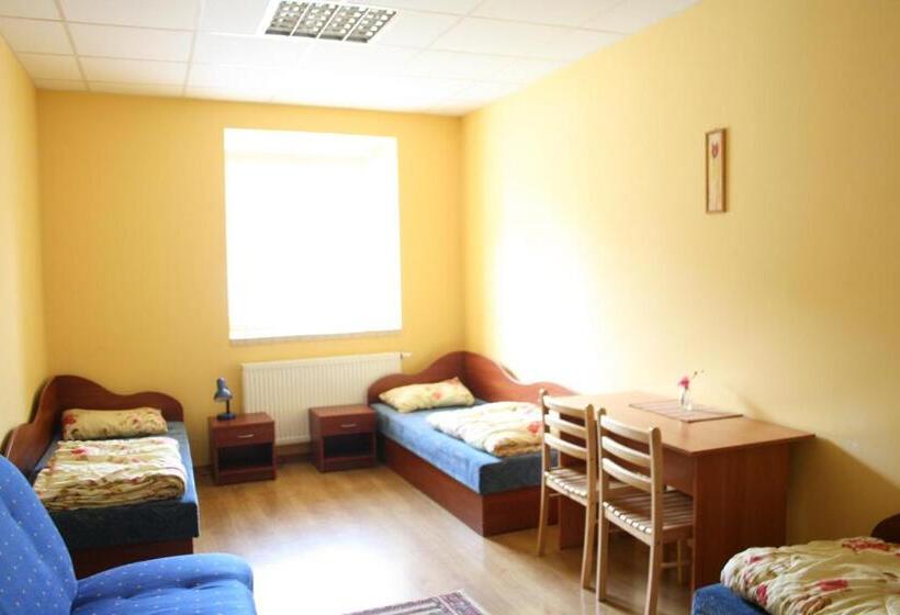 Habitación Cuádruple Estándar, Fortuna Hostel