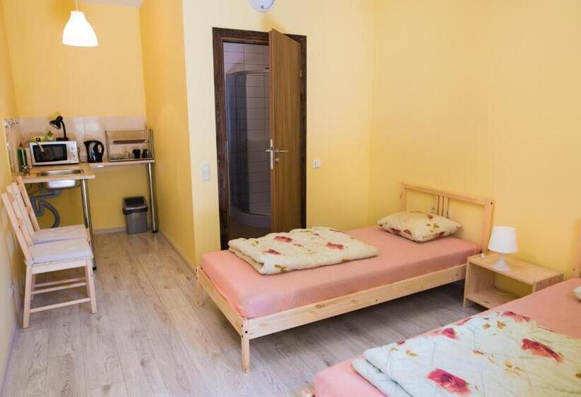 Habitación Clásica, Fortuna Hostel