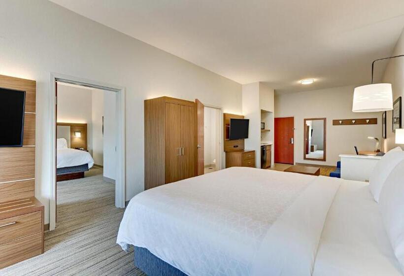 Suite Adapted for people with reduced mobility, Holiday Inn Express & Suites Weatherford