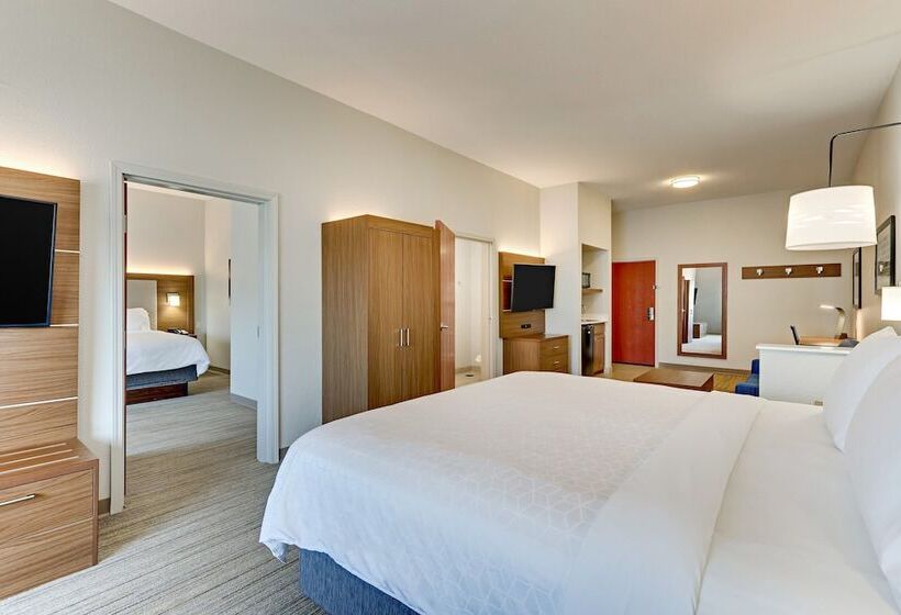 Suite Adapted for people with reduced mobility, Holiday Inn Express & Suites Weatherford