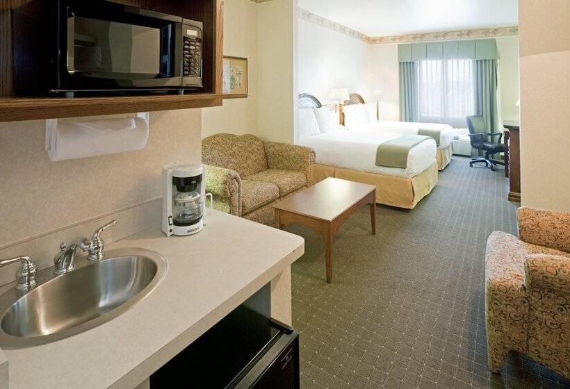 Suite, Holiday Inn Express Hotel & Suites Eagle Pass, An Ihg