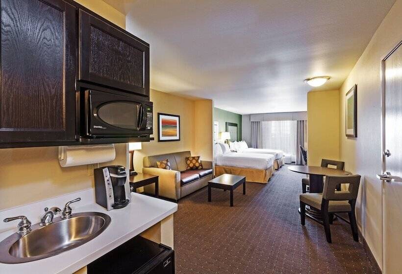 Suite, Holiday Inn Express Hotel & Suites Eagle Pass, An Ihg