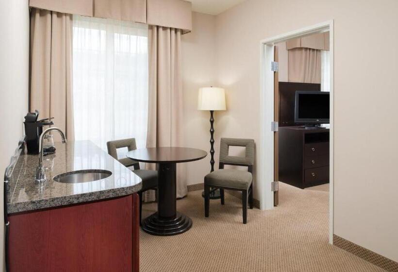 Suite Adapted for people with reduced mobility, Holiday Inn Express  & Suites North Sequim