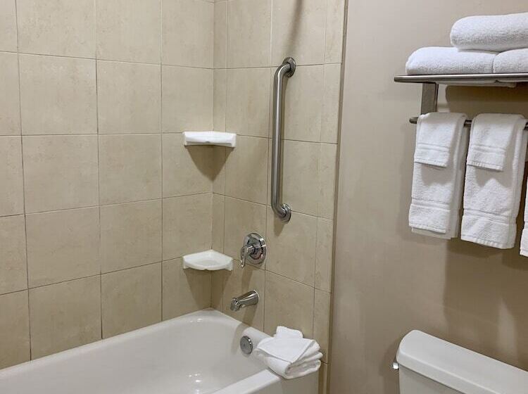 Standard Room, Holiday Inn Express  & Suites North Sequim