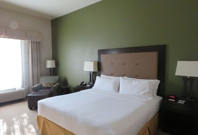 Suite Adapted for people with reduced mobility, Holiday Inn Express  & Suites North Sequim