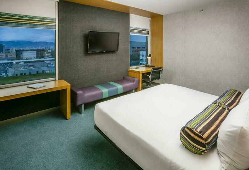اتاق استاندارد با تخت بزرگ, Aloft Bogota Airport