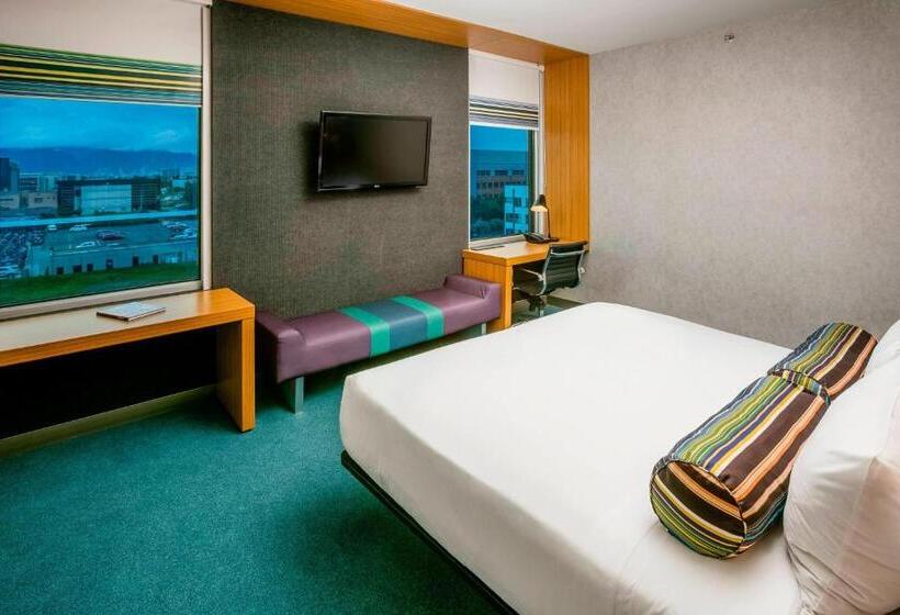 اتاق استاندارد با تخت بزرگ, Aloft Bogota Airport