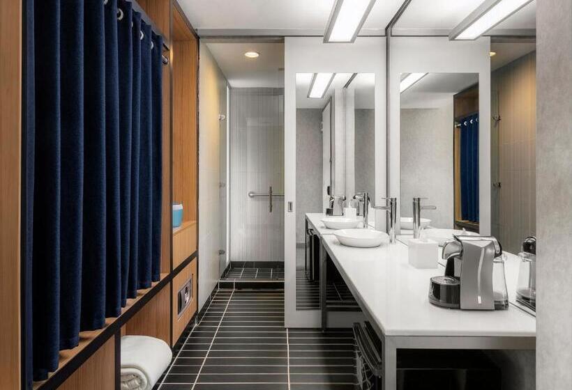 اتاق استاندارد با تخت بزرگ, Aloft Bogota Airport