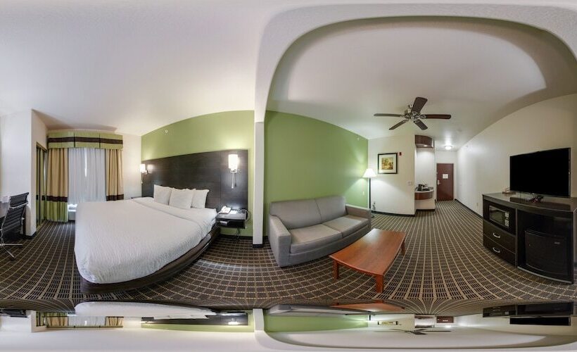 سوییت, Clarion Inn & Suites Weatherford South