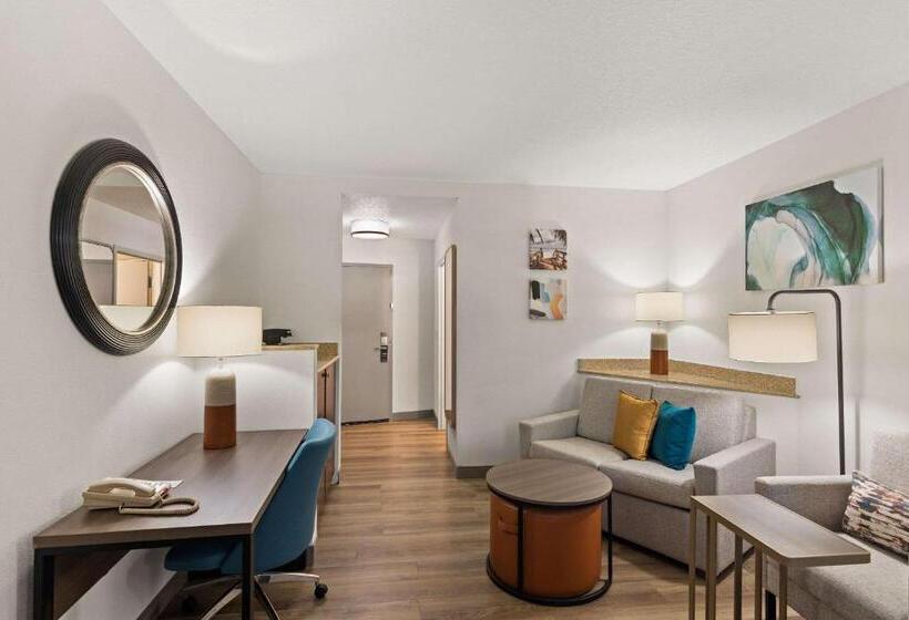 سوئیت با تخت بزرگ, Comfort Suites Vero Beach I95