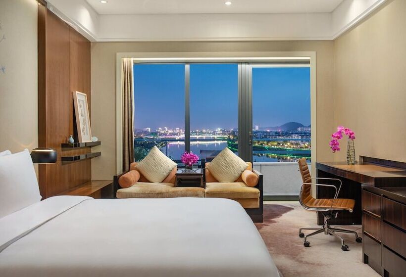 Quarto Estandar Cama Casal, Crowne Plaza Huangshan Yucheng