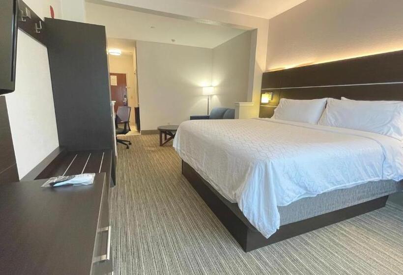 Suite King Size Bed, Holiday Inn Express  & Suites Decatur, Tx