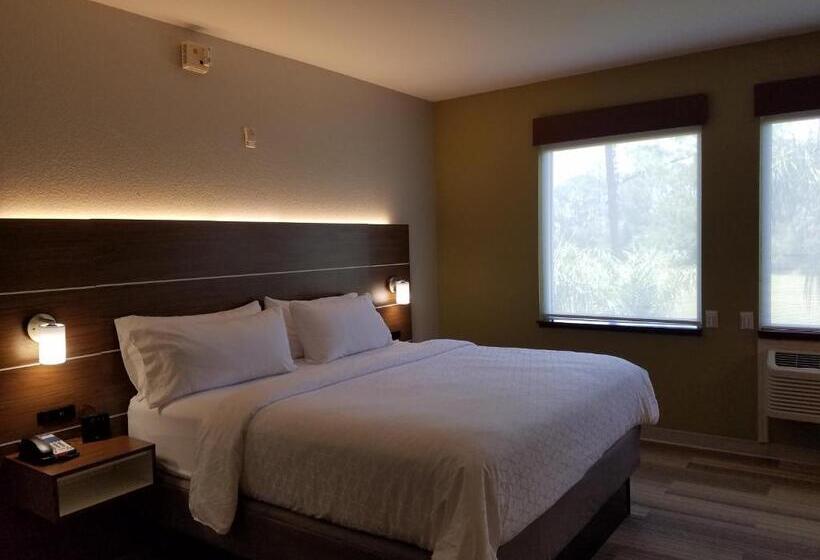 اتاق استاندارد با تخت بزرگ برای معلولان, Holiday Inn Express Daytona Beach   Speedway, An Ihg