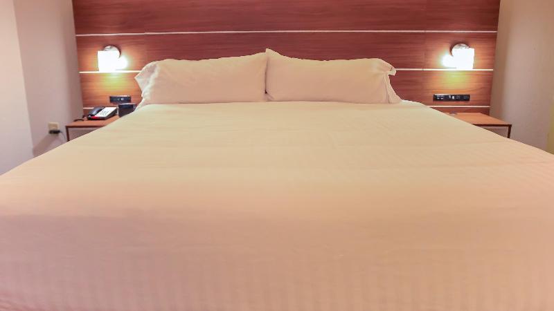 اتاق استاندارد با تخت بزرگ, Holiday Inn Express Daytona Beach   Speedway, An Ihg