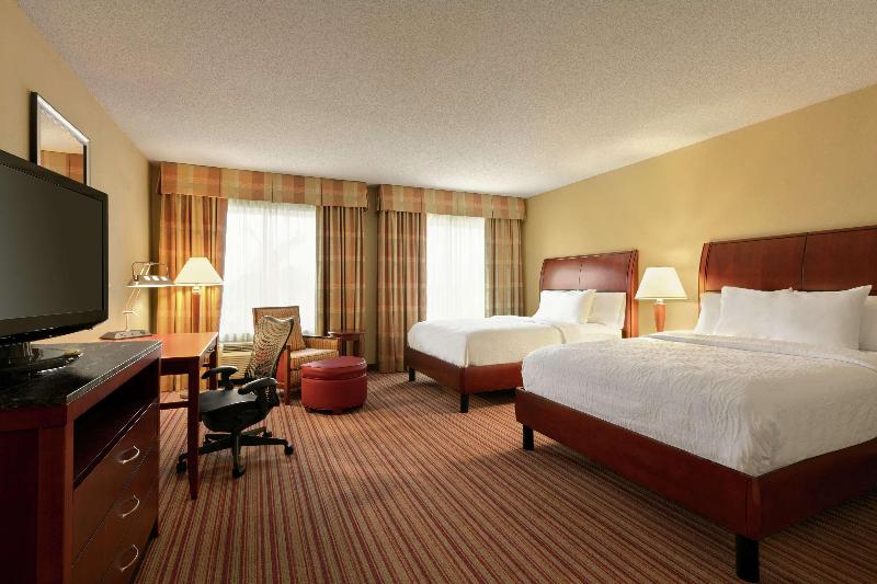 اتاق استاندارد با تخت بزرگ برای معلولان, Holiday Inn Express Daytona Beach  Speedway