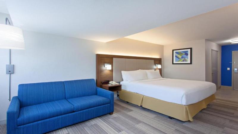 سوئیت با تخت بزرگ, Holiday Inn Express Hotel And Suites Weatherford, An Ihg