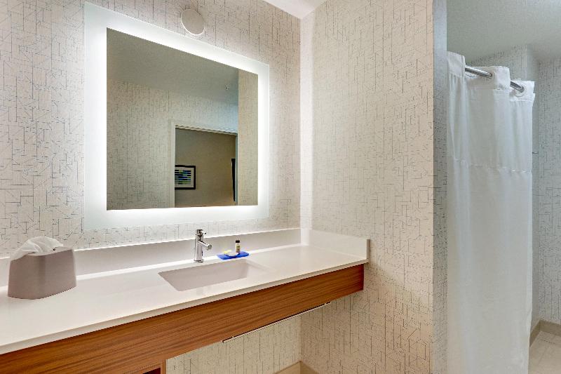 سوئیت با تخت بزرگ, Holiday Inn Express Hotel And Suites Weatherford, An Ihg